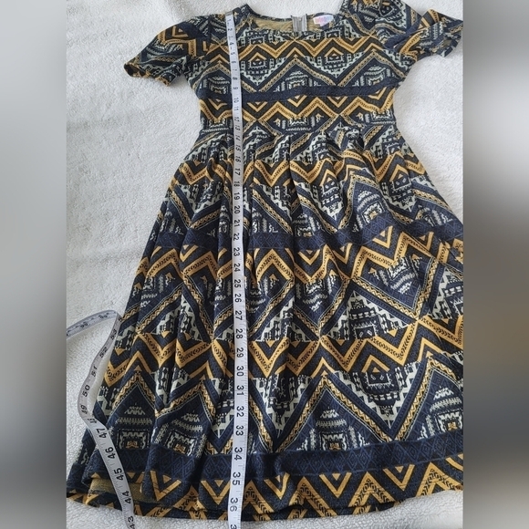 Lularoe Amalia Dress Zip Up Back Geometric Print Black and Golds Size Sm… - Picture 5 of 7